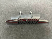 24★MINI JOHN COOPER WORKS 用　グリルバッジ フロント ロゴバッジ エンブレム グリルバッチ アクセサリー　金属製　マーカー　送料無料_画像4