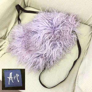 [毛皮] リュック バッグ ナップサック型 ファー 動物の毛付着あり 匂いあり 紫：パープル 毛が抜ける 毛玉あり