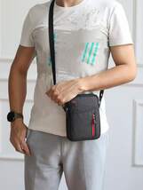 メンズ バッグ ショルダーパック カジュアルなスタイルのミニクロスボディバッグ。携帯電話の保護、小物の収納に最適で、男女兼用で日常_画像4