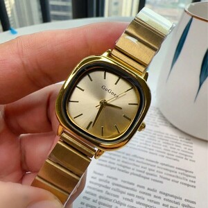 腕時計 レディース クォーツ 女性用腕時計 カジュアル シンプル ゴールドストラップ 日常に適した装飾