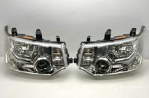 美品 割れ無 三菱 デリカD:5 / D5 CV5W CV1W CV2W CV4W 純正 HID ヘッドライト 左右セット バラスト バーナー付 KOITO 100-87918 (F143)_画像1