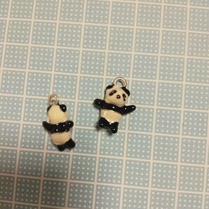 パンダのチャーム2体セットPANDA■Pandaペンダントヘッド■ハンドメイド■panda2頭■アクセサリー・チャーム■ネックレス