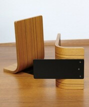 新品 レア SAITO WOOD（サイトーウッド）× Add+ ROOM 木製 ブック スタンド コラボ 迷彩柄 カモフラージュ 刻印 インテリア #29 本棚 収納_画像2