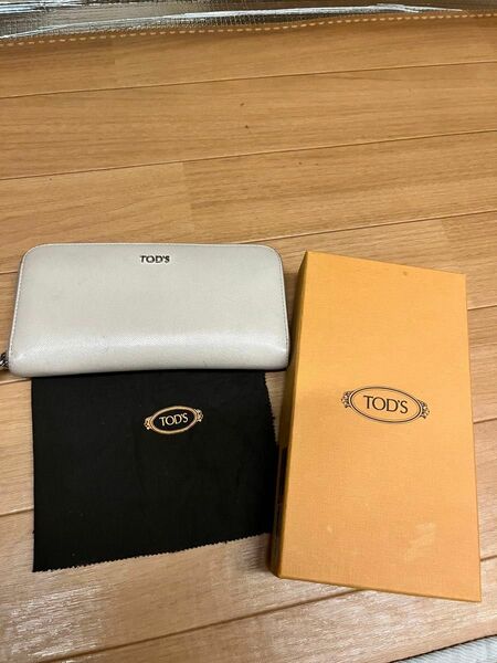TODS 長財布　淡いピンク