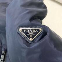 機能性アウター！　19AW ☆美品☆ PRADA 三角ロゴ 中綿入り　ナイロンジャケット　撥水加工　メンズ　Lサイズ_画像4