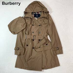 ポーチ付き！　☆試着のみ☆ Burberry ノバチェック　ナイロン素材　トレンチコート　レインコート　フード付き　レディース