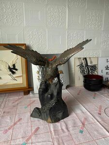 鷹 たか 金属製品 鷲 ワシ 鳥 猛禽類 動物 鉄 彫刻 アート 金属製 置物 アンティーク　 オブジェ
