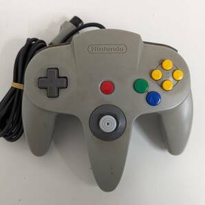 Nintendo 64 本体 コントローラー動作未確認 ジャンク アダプター レトロゲーム 任天堂 64 nintendo64の画像8
