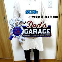 アメリカン ブリキ看板 エンボス加工 Dad'garage ガレージ プレート 壁飾り ビンテージ 雑貨 大きいインテリア 可愛い_画像4