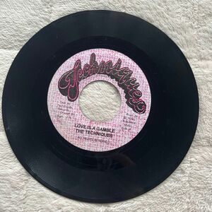 reggaeレコード7inch THE TECHNIQUES/LOVE IS A GAMBLE