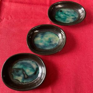 深い青の水色の濃淡が美しい石垣焼の器3枚　和食器　ガラス釉　楕円皿　陶器　和皿