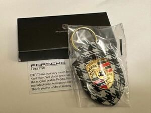 【レア】ポルシェ 正規品 クレストキーホルダー 千鳥格子 ペピタ柄 PORSCHE