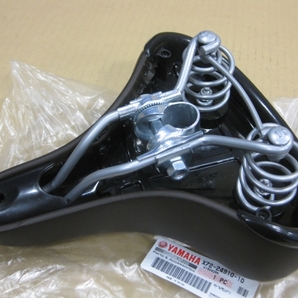 ■ヤマハ YAMAHA■パス PAS■PA20SU PA24N PA26N PM20C PM20SU PM24N PM26N PZ24N PZ26N■純正新品 サドル X72-24910-10 X722491010の画像3