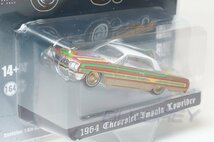 【レア！チェイス】グリーンライト 1/64 シボレー インパラ SS 1963 ローライダー ゴールド Greenlight Chevrolet Impala Lowriders 51551_画像3