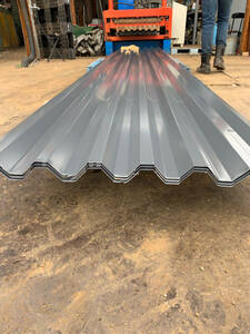 . metal plate . roof width 820mm 0.5mm thickness ruf30 type color corrugated galvanised iron wave board. processing 1m per 1550 tax not included 