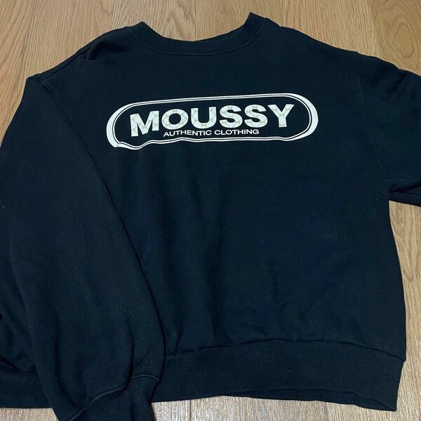 moussy ロゴ　スエット