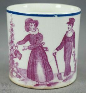 英国風ピンクコウモリ柄 水やり缶持った女性シャベル持った男性 子供用マグカップ