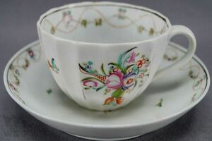 コールポート手描き花柄磁器ティーカップ＆ソーサー1799年頃