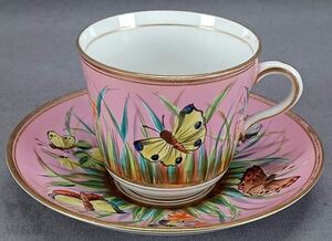 Art hand Auction Taza de café y platillo B británico pintado a mano con pompadour de mariposa rosa y dorado, antiguo, recopilación, bienes varios, otros