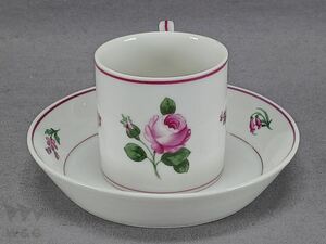 Art hand Auction Ernst Wallis Turnteplitz Taza de café rosa rosa pintada a mano y platillo 1903-1921, antiguo, recopilación, bienes varios, otros