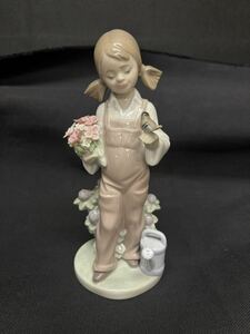 【割れあり】LLADRO リヤドロ 置物 フィギュリン インテリア 陶器人形 小鳥と話す少女 陶花 高さ約19㎝ 陶器製 人形 おさげ 女の子 e100