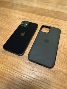 【超美品】iPhone12 mini 64GB & シリコンケース & ガラスフィルム