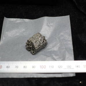 Tm ツリウム 純度99.9％ 約28.1ｇ 樹状結晶 レアアース ランタノイド 希土類 金属元素標本の画像1