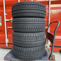 【新品】 スタッドレスタイヤ　225/40R18　ブリヂストン　BLIZZAK　VRX　225/40/18　4本セット　冬タイヤ　スノー　【来店交換も大歓迎】_画像1