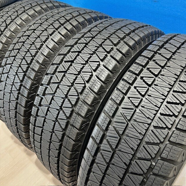 スタッドレスタイヤ　225/70R16　ブリヂストン　BLIZZAK　DM-V3　225/70/16　4本セット　冬タイヤ　スノー　【来店交換も大歓迎】