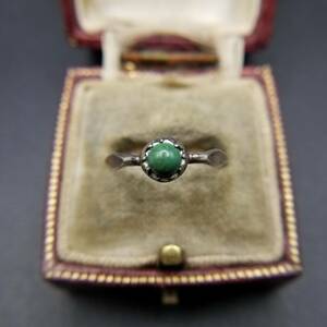  moss green round kaboshon1 stone wave line simple sleigh tail Vintage ring ring jewelry import Y14-C