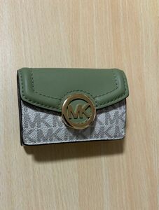 マイケルコース　三つ折り GUCCI