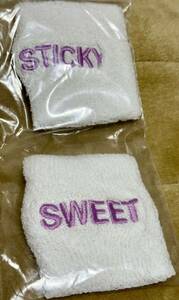 Madonna MADONNA madonna マドンナ ツアーグッズ スティッキースイートツアー STICKY SWEET TOUR リストバンド 白地にピンクの刺繍がgood!