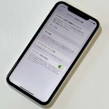 SIMフリー iPhone XR ホワイト 128GB MT0J2J/A バッテリー新品交換済 アクティベーションロック解除済_画像4