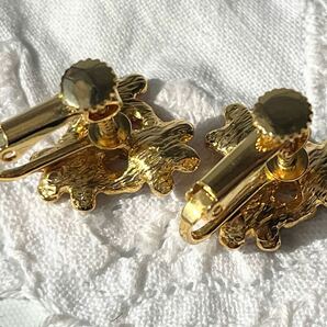 ヴィンテージ ** 70s 美しいエナメルのフラワー イヤリング vintage floral earringsの画像3