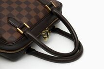 【極美品】Louis Vuitton ルイヴィトン ダミエ ブレラ ハンド バッグ レディース N51150 定価約12万円_画像8