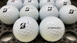 Q232【人気】ブリヂストン BRIDGESTONE TOUR B XS 2022年モデル ホワイト 18個【B級ランク】【ロストボール】