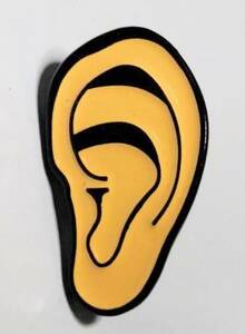 送料無料　人体　耳　外耳　中耳炎　　ピンブローチ　ピンズ　PINS　バッジ　バッヂ　アメリカン雑貨　スマアク