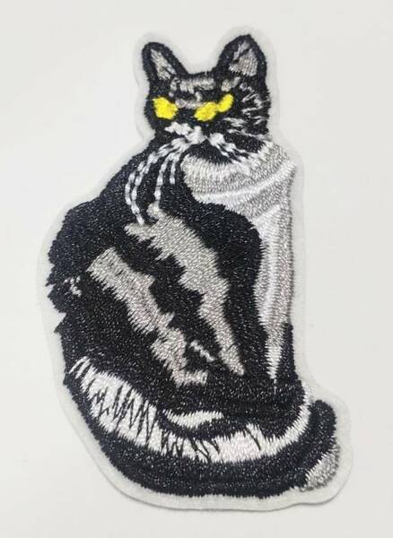 送料無料　子猫　ネコ　ヌコ　にゃんちゃん　ワッペン　アイロン　パッチ　刺繍　アップリケ　のり付き　スマアク