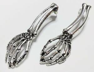  free shipping Skull long hand earrings both ear for A silver .... skull skeleton gosi Crocs maak