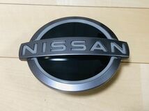 送料無料 日産 純正 イルミ エンブレム サクラ B6AW NISSAN フロント 小傷程度　62890 5MP0C_画像1