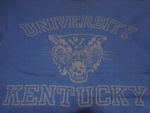 ■50~60年代ビンテージ■カレッジスエット水色フロッキープリントUNIVERSITY KENTUCKY■３段プリント50’60’70’_画像2