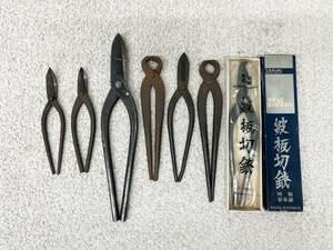 A382. scissors carpenter's tool tool various set sale wave board cut . wave board cut . metal plate . Kanakiri . other secondhand goods 