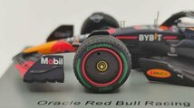 Spark 18s778 1/18 2022年10月シンガポールGP 優勝モデル オラクル レッドブル レーシング RED BULL - F1 No.11 セルジオ・ペレス_画像3