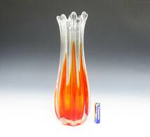◆(TH) 昭和レトロ ガラス製 花瓶 高さ 約27cm 口径 約5cm クリア レッド 赤 フラワーベース 変形 花びん 花器 インテリア雑貨_画像1