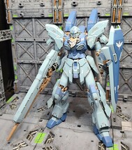 HGUC　1/144　シナンジュスタイン全塗装完成品_画像2