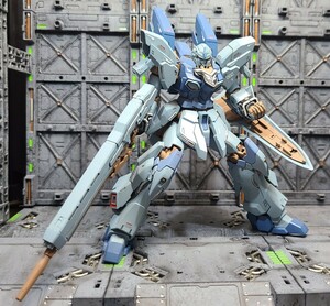 HGUC　1/144　シナンジュスタイン全塗装完成品