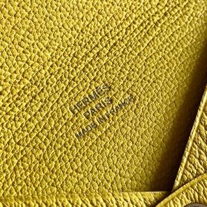 大人気モデル 美品 エルメス カルヴィ 名刺入れ カードケース スマート財布 ライムイエロー 黄色 C刻印 2018年モデル シェーブルの画像5