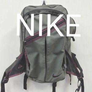 【ジャンク品】ナイキ　バックパック　 リュックサック　※チャック片側故障、ショルダーストラップ部片側ほつれあり。