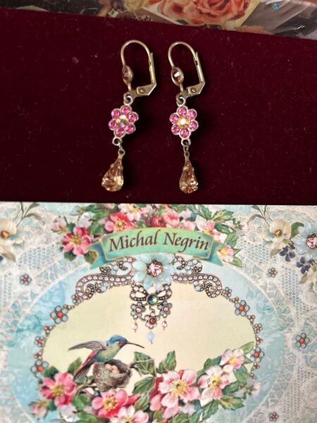 ◎連休SP◎ミハエルネグリン Michal Negrin アンティーク調加工 ピンク×トパーズ×小花雫フックピアス未使用保管美品