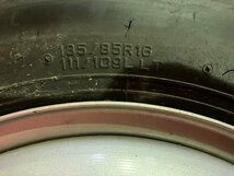 【個人宅配送不可】新車外し品 185/85R16 16×5.5J 116.5-8TC 2022年製 エルフ、タイタン、アトラス等 タイヤ＆ホイール1本【45602449】_画像2